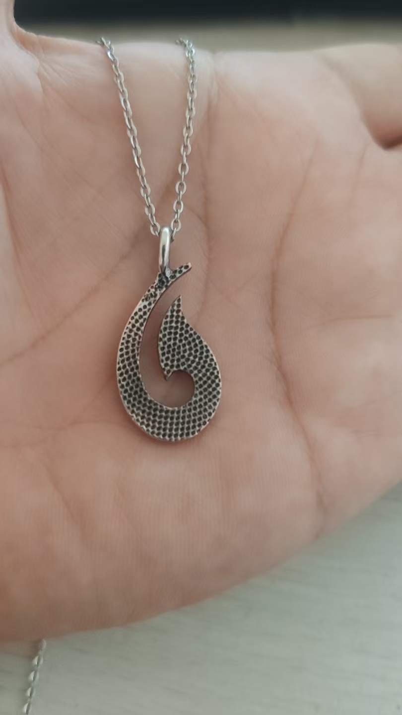Colar com pingente de sol hebr - Xcm Chain avaliação e preço
